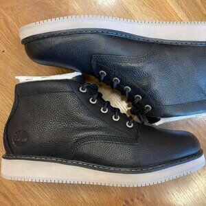 TIMBERLAND MENS REDWOOD EDGE MID LACE CHUKKA BOOT BLACK FULL GRAIN A6CW2-W02